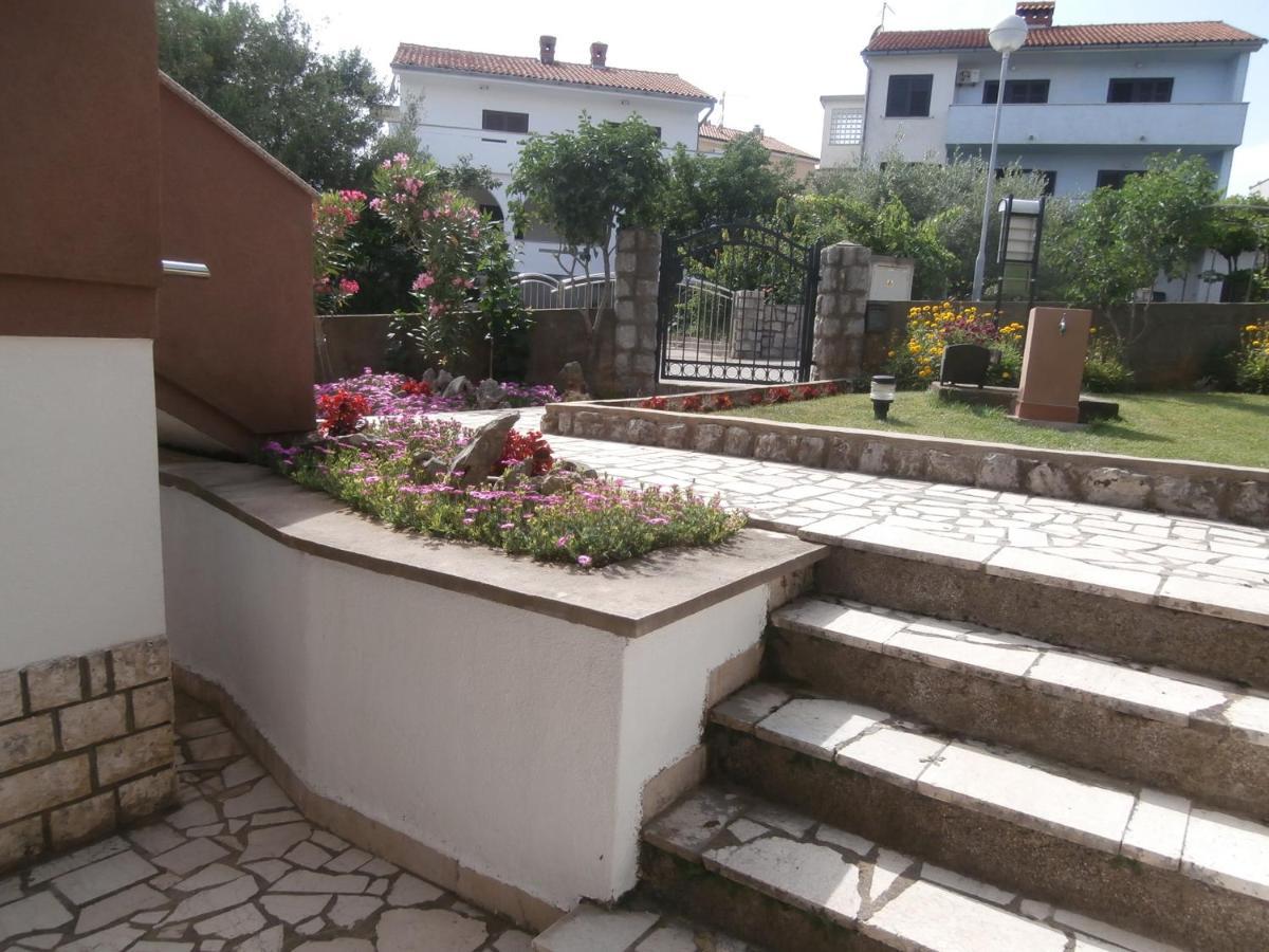 Apartments Mira Krk Кърк Екстериор снимка