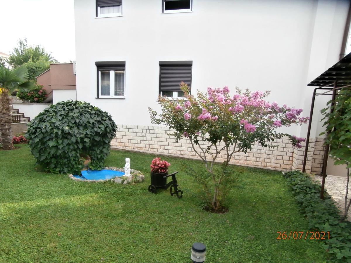 Apartments Mira Krk Кърк Екстериор снимка