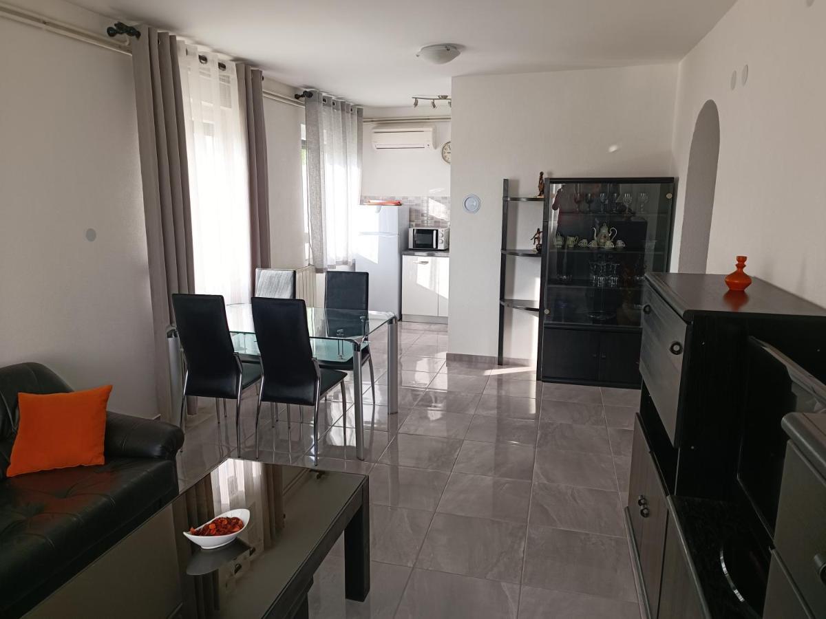 Apartments Mira Krk Кърк Екстериор снимка