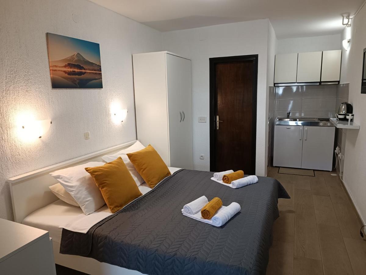 Apartments Mira Krk Кърк Екстериор снимка