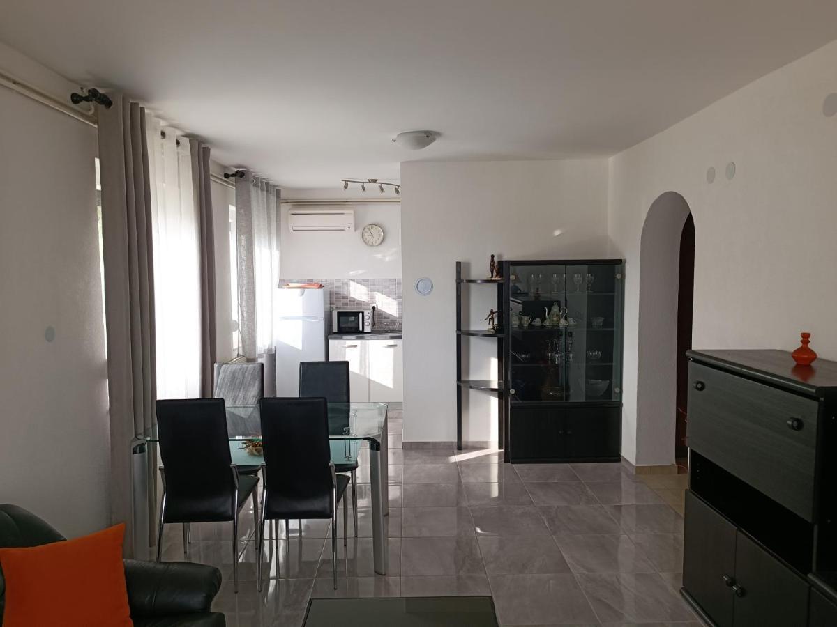 Apartments Mira Krk Кърк Екстериор снимка