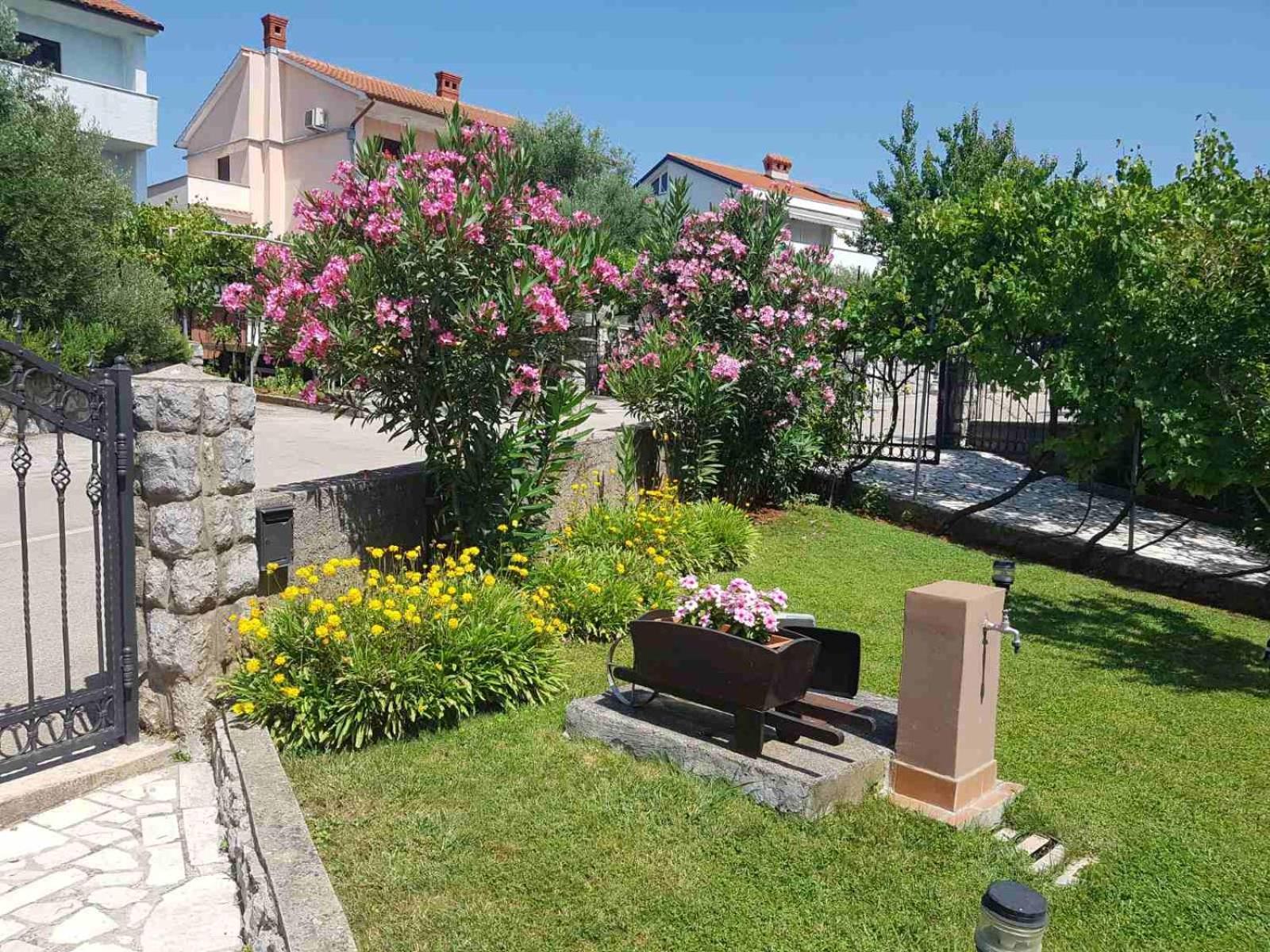 Apartments Mira Krk Кърк Екстериор снимка
